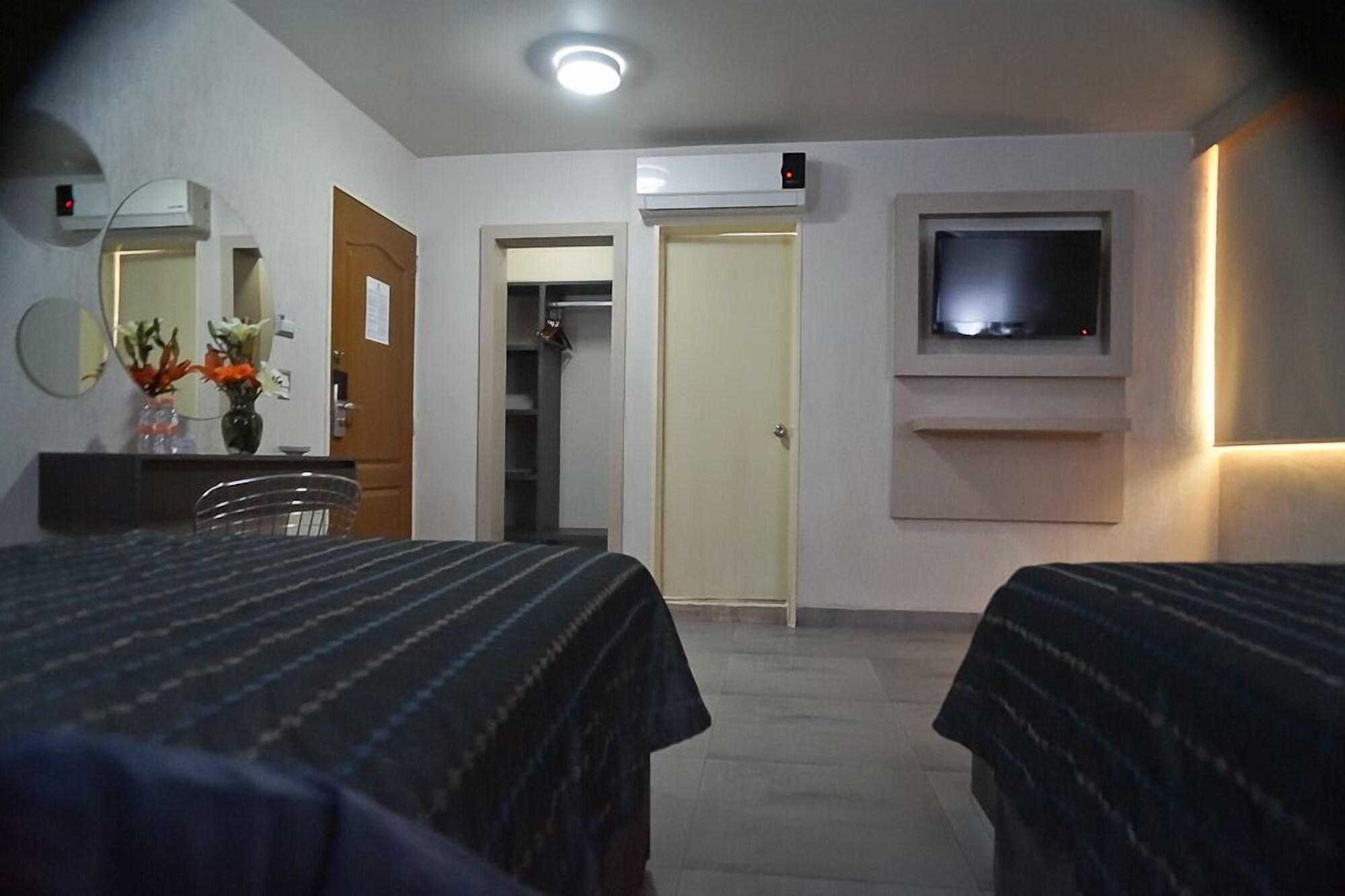 Hotel Expo Abastos Гуадалахара Екстериор снимка