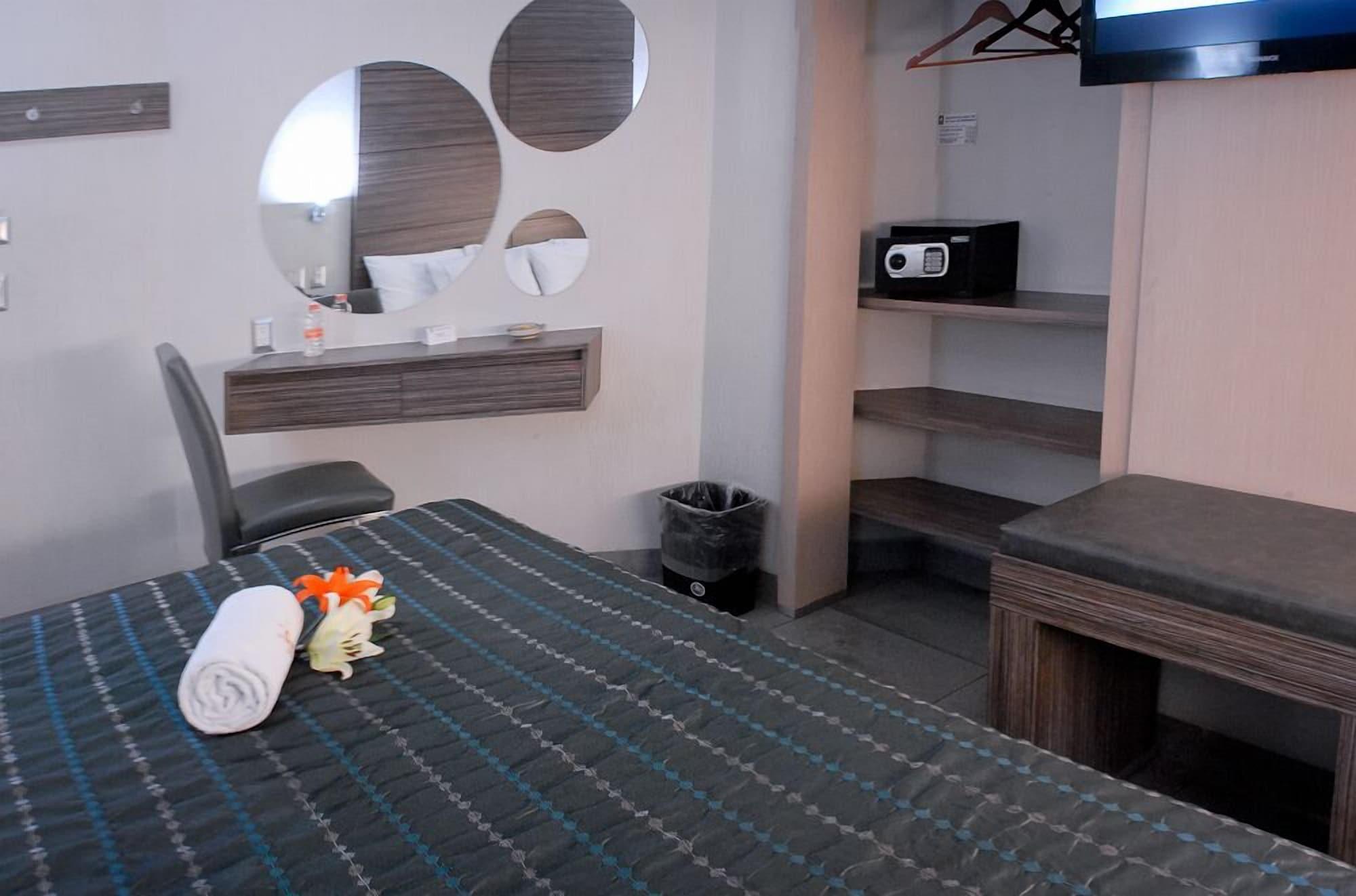 Hotel Expo Abastos Гуадалахара Екстериор снимка