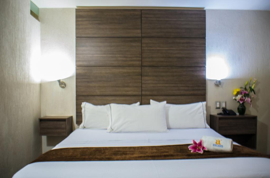 Hotel Expo Abastos Гуадалахара Екстериор снимка